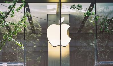 Apple Allows Developers to Create New Apps Using AI